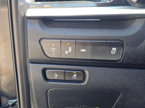 Used 2020 Kia Niro EX Premium w/ Cold Weather Package FWD image 32