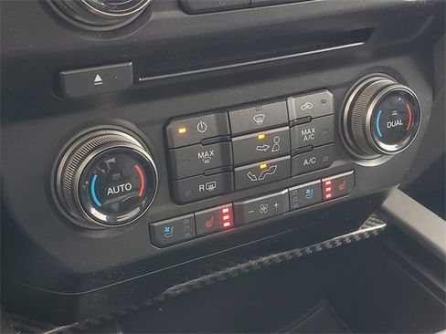 Used 2018 Ford F150 Raptor w/ Equipment Group 802A Luxury image 29