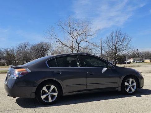 Used 2008 Nissan Altima 3.5 SE w/ Sport Pkg FWD image 3