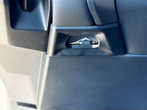 Used 2025 BMW X3 xDrive30i image 36