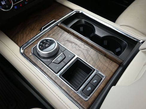 Used 2021 Ford Expedition Platinum image 33