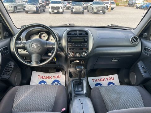 Used 2005 Toyota RAV4 4WD image 22