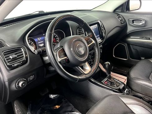 Used 2019 Jeep Compass Limited FWD image 13