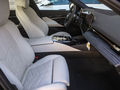 New 2026 BMW 530i w/ M Sport Package image 13