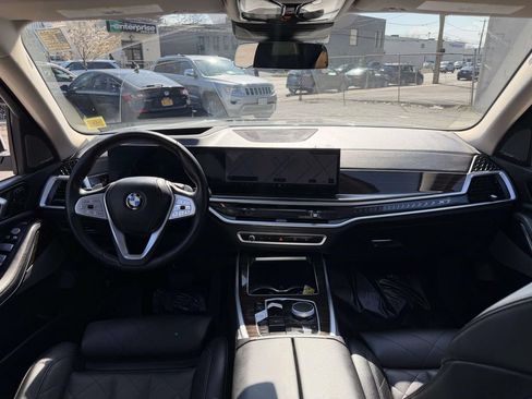 Used 2026 BMW X7 xDrive40i AWD/4WD image 19