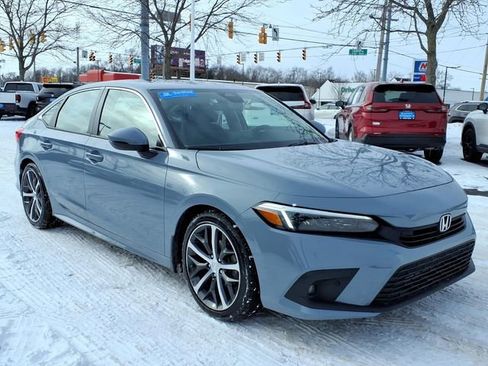 Certified 2023 Honda Civic Touring image 3