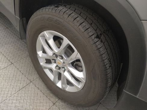 Used 2019 Chevrolet Traverse LT FWD image 31