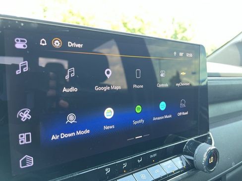 Used 2025 Chevrolet Colorado Trail Boss AWD/4WD image 14