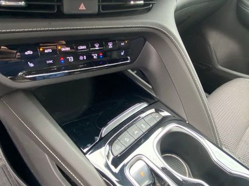Used 2022 Buick Envision Preferred AWD/4WD image 24