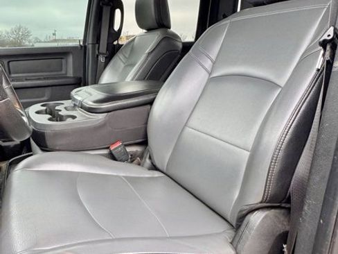 Used 2022 RAM 2500 Tradesman w/ Chrome Appearance Group image 10