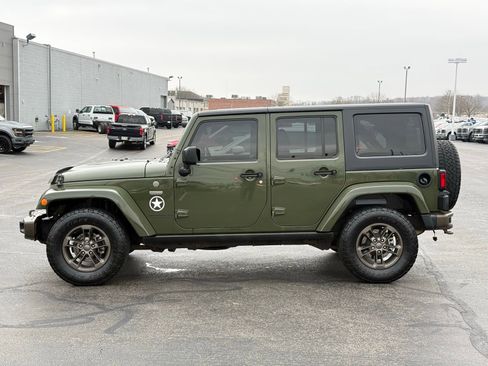 Used 2016 Jeep Wrangler Unlimited Sahara image 6