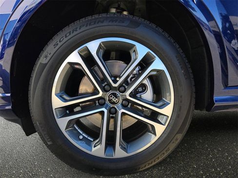 New 2025 Audi Q5 2.0T Premium Plus image 33