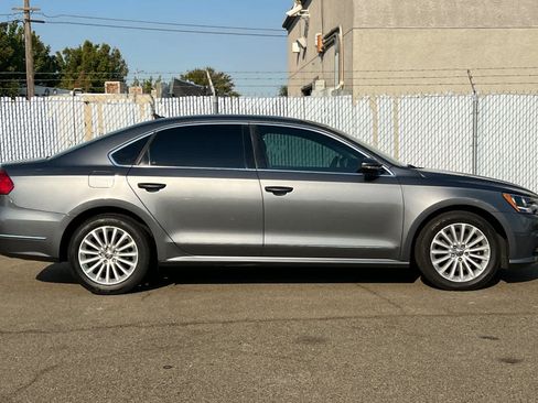 Used 2016 Volkswagen Passat 1.8T SE FWD image 6