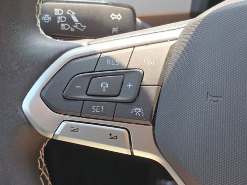 Used 2023 Volkswagen Atlas SEL AWD/4WD image 13