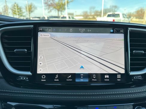 New 2026 Chrysler Pacifica Select image 72