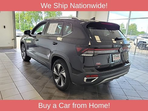Used 2025 Volkswagen Taos SE AWD/4WD image 6
