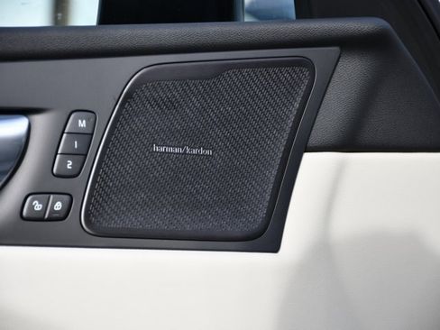 New 2026 Volvo XC60 B5 Ultra w/ Protection Package Premier image 11