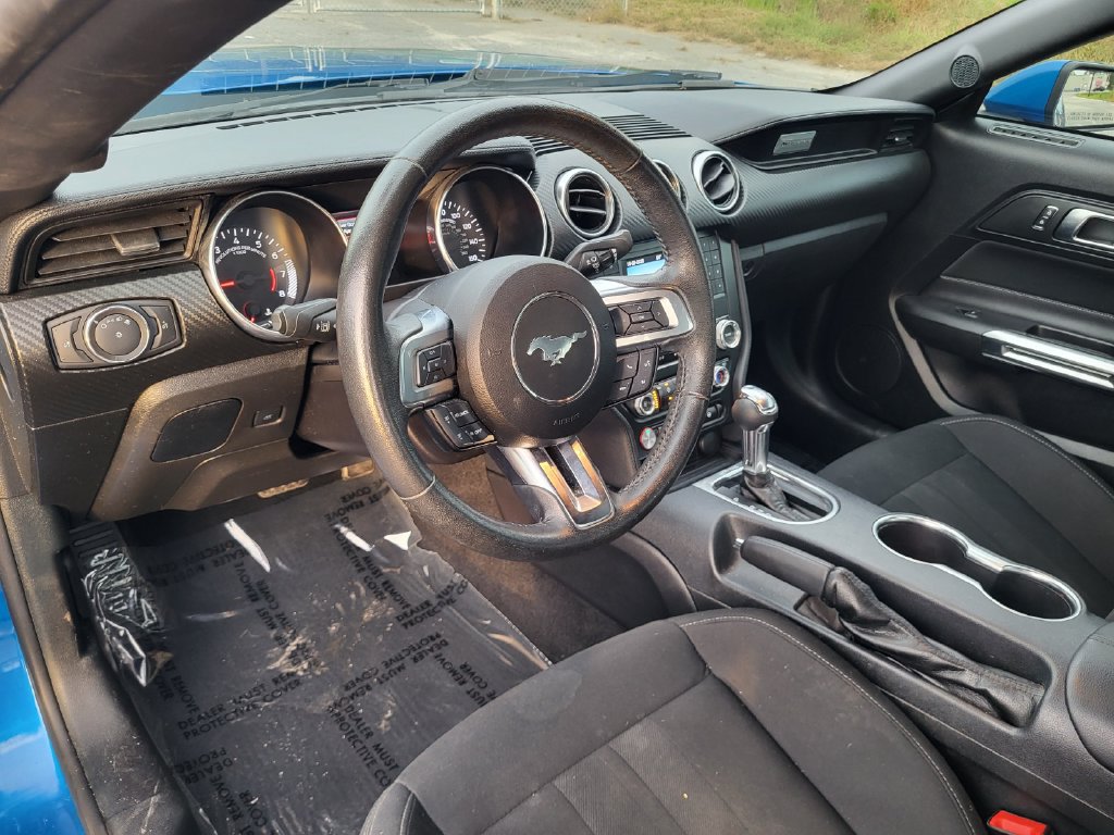 Used 2021 Ford Mustang Coupe RWD image 9