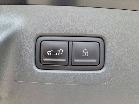 Used 2025 Hyundai Santa Fe SEL FWD image 17
