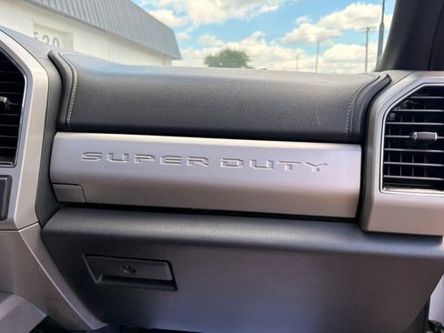 Used 2022 Ford F250 4x4 Crew Cab Super Duty image 23