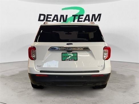 Used 2020 Ford Explorer XLT image 7
