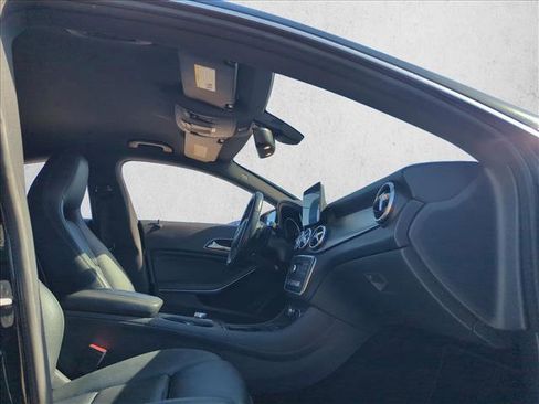 Used 2018 Mercedes-Benz CLA 250 image 16