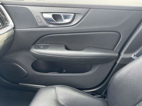Used 2024 Volvo S60 B5 Core w/ Climate Package image 23