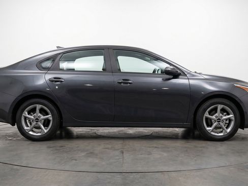 Used 2025 Kia K4 FWD image 11