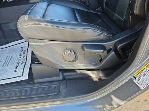 Used 2023 Ford Bronco Badlands image 31