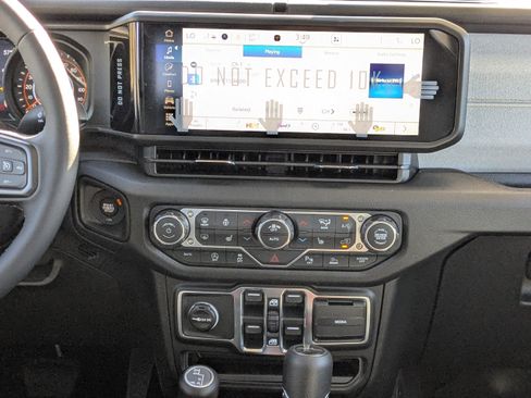 New 2026 Jeep Gladiator Sport image 16