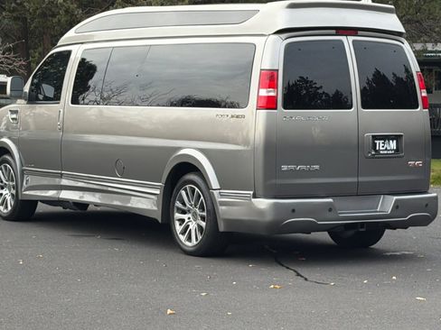 Used 2020 GMC Savana 2500 Extended w/ Enhanced Convenience Package image 6