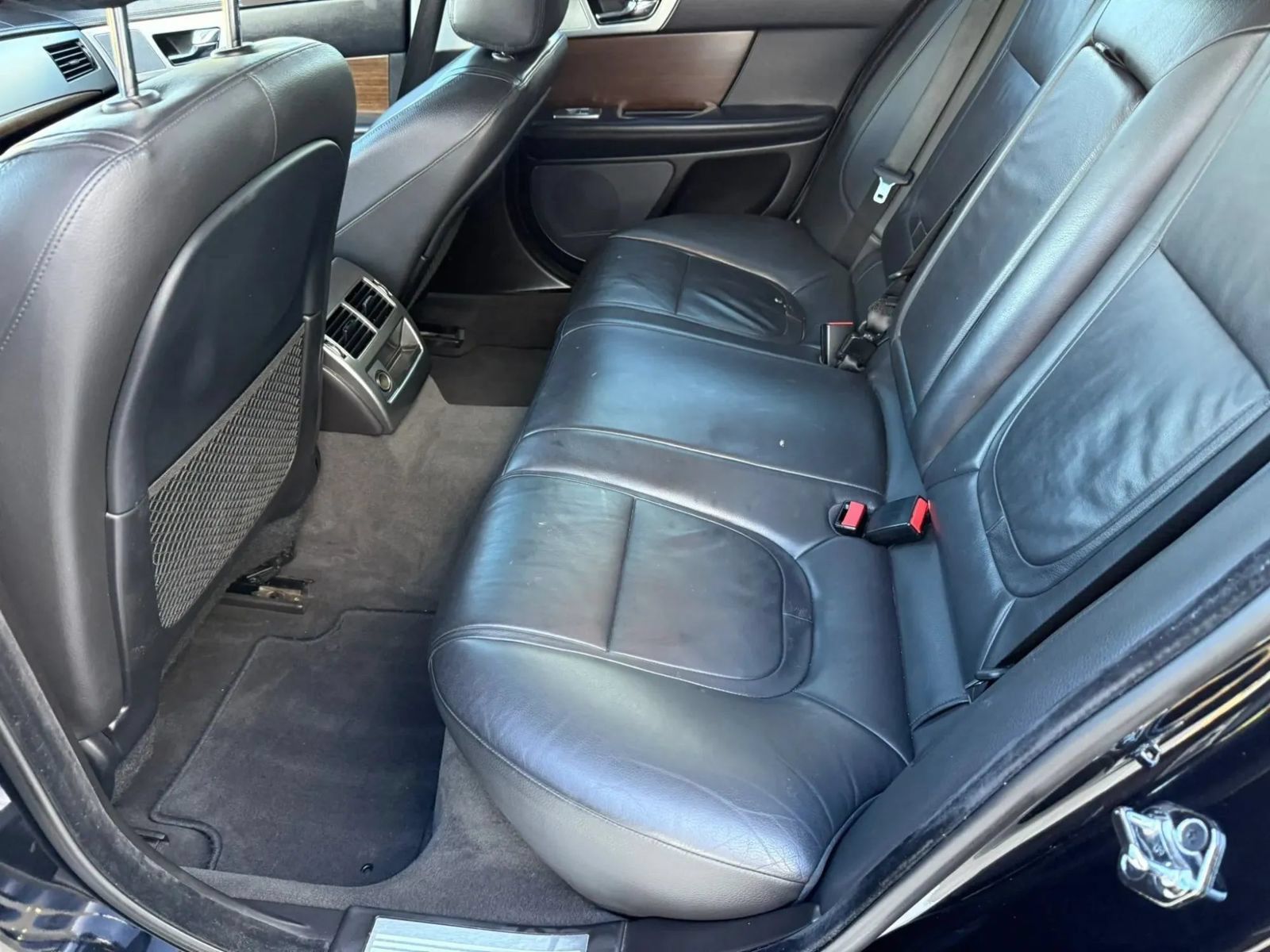 Used 2012 Jaguar XF RWD image 15