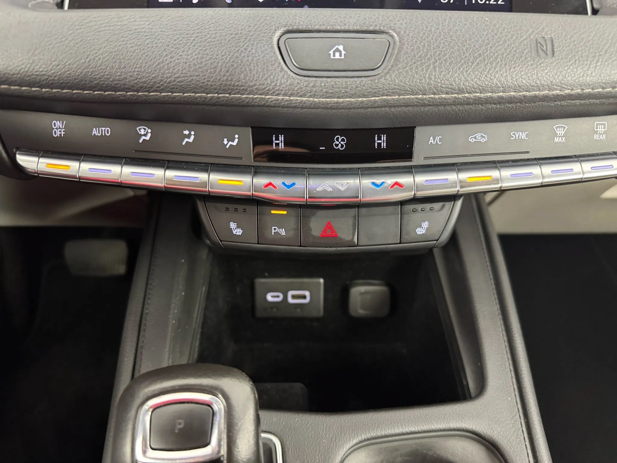 Used 2019 Cadillac XT4 Luxury w/ Cold Weather Package AWD/4WD image 20