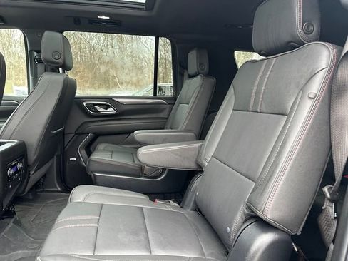 Used 2024 Chevrolet Suburban RST w/ Luxury Package image 18