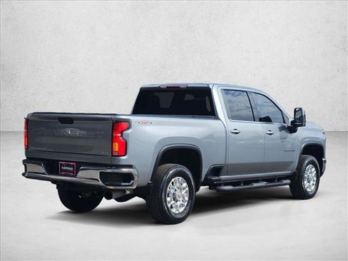 Certified 2025 Chevrolet Silverado 2500 LTZ AWD/4WD image 8