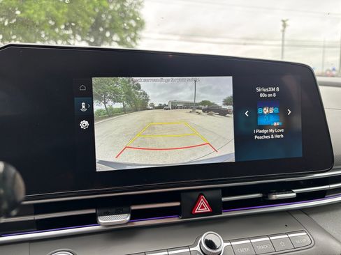 Used 2024 Hyundai Elantra SEL FWD image 22