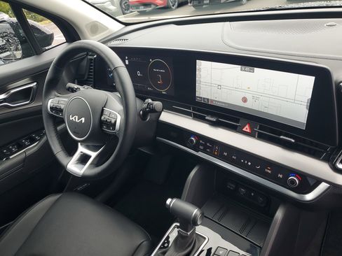 Certified 2025 Kia Sportage SX image 8