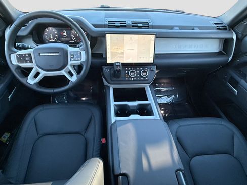 New 2026 Land Rover Defender 110 X-Dynamic SE image 15