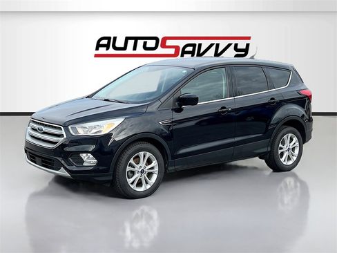 Used 2019 Ford Escape SE image 3