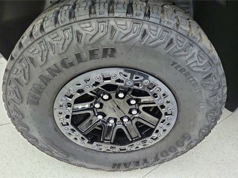 Used 2024 GMC Hummer EV 3X w/ Omega Edition image 59