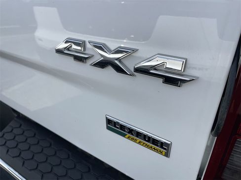 Used 2015 RAM 1500 ST w/ SXT Appearance Group image 8