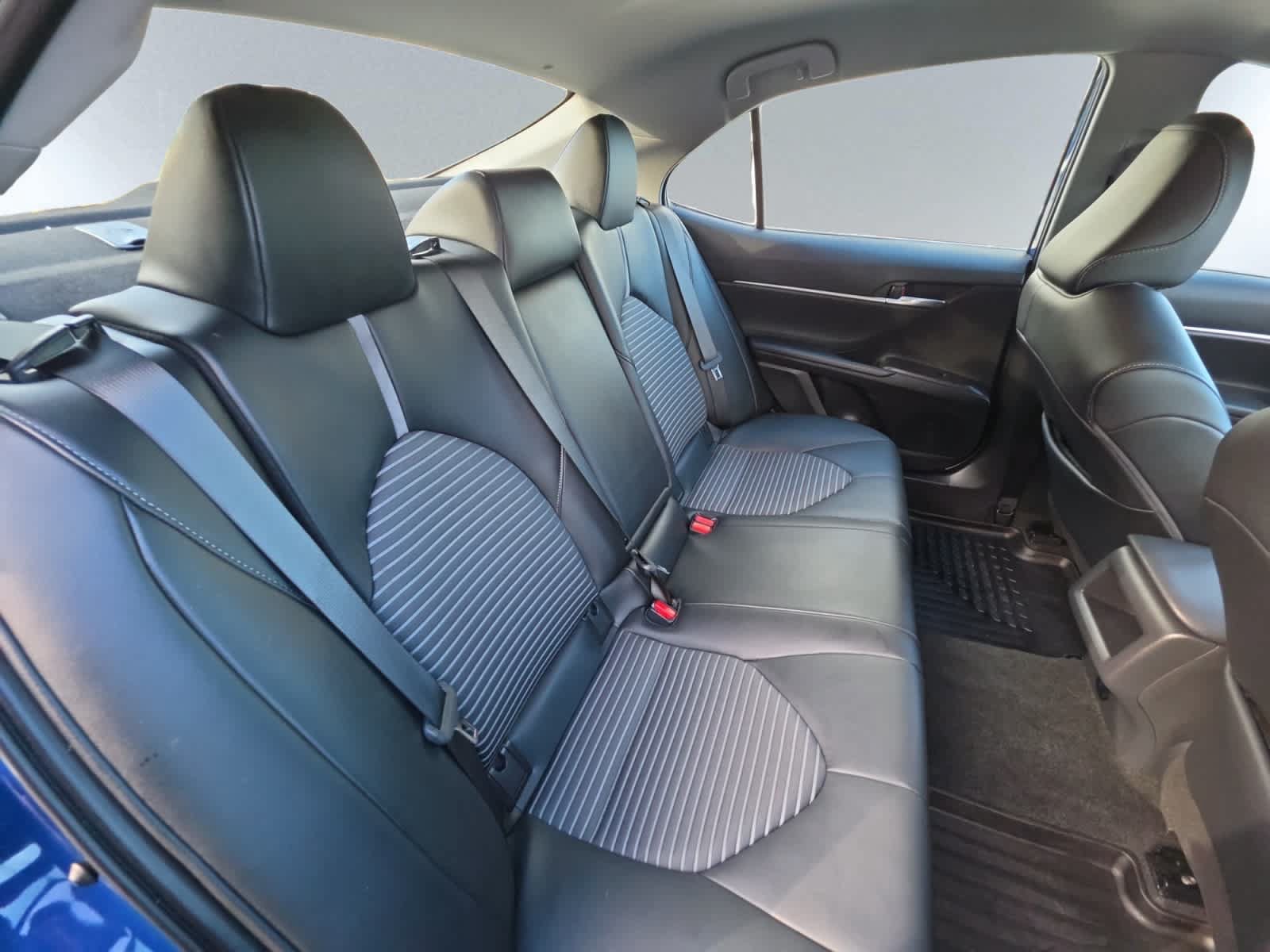 Used 2023 Toyota Camry SE AWD/4WD image 18