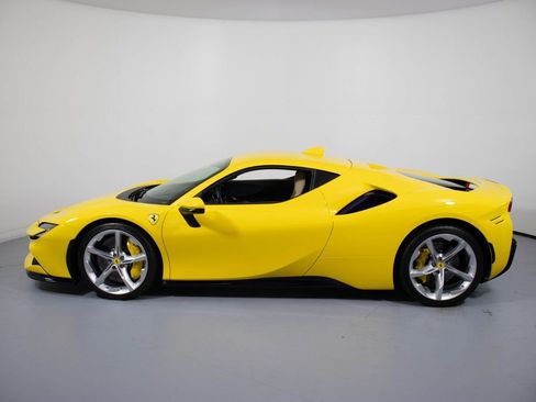 Certified 2022 Ferrari SF90 Stradale image 9