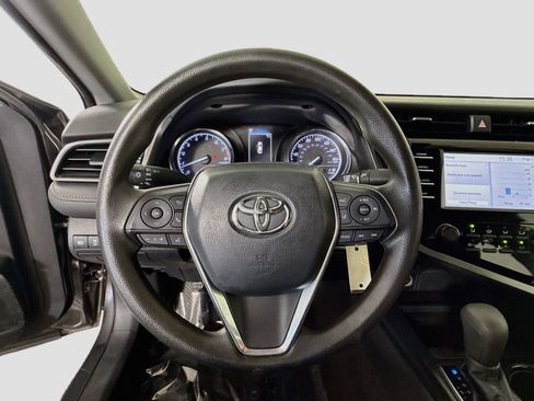 Used 2019 Toyota Camry LE FWD image 13