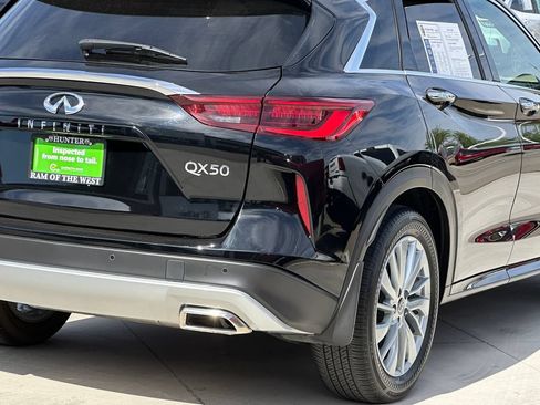Used 2023 INFINITI QX50 Luxe FWD image 8