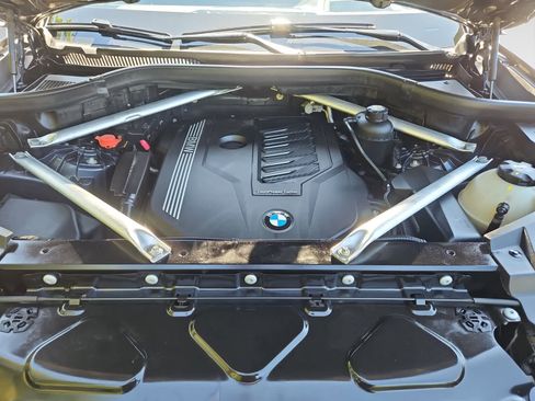 Used 2019 BMW X5 xDrive40i w/ Premium Package 2 image 7