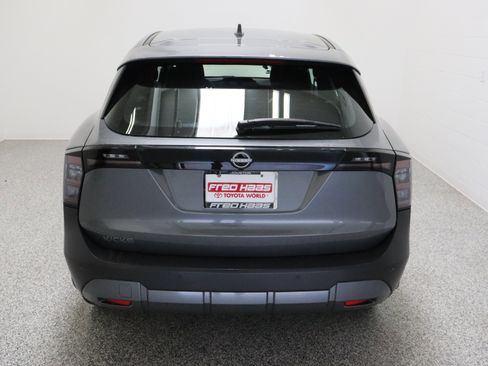Used 2025 Nissan Kicks S FWD image 8