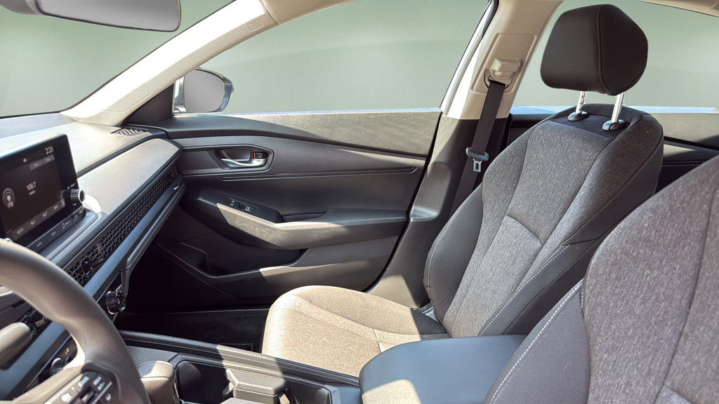 Certified 2025 Honda Accord LX image 13
