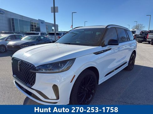 Used 2025 Lincoln Aviator Reserve w/ Equipment Group 201A image 1