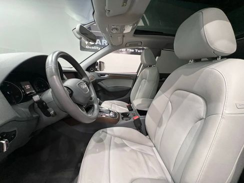 Used 2013 Audi Q5 3.0T Prestige image 24